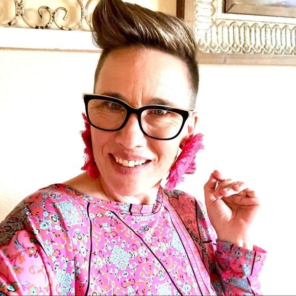 New! Handmade Macramé Woven Spiral Disc Statement Earrings Hot Fuchsia Pink - Picture 4 of 12